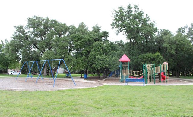 11838 Twin Oaks Path, San Antonio, TX 78254