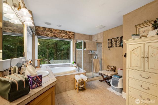 27565 265th Court SE, Ravensdale, WA 98051