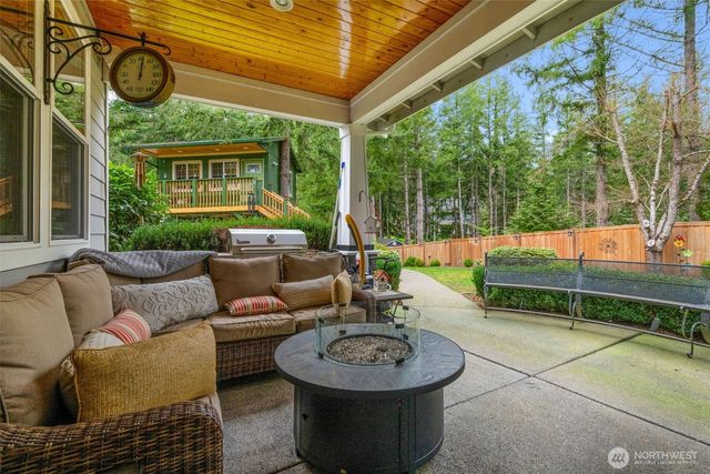 27565 265th Court SE, Ravensdale, WA 98051