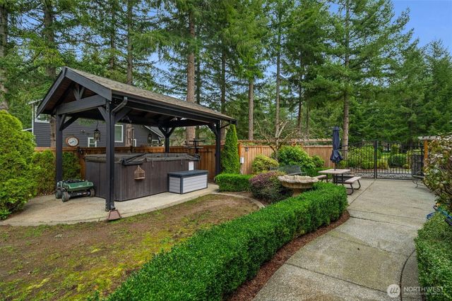 27565 265th Court SE, Ravensdale, WA 98051