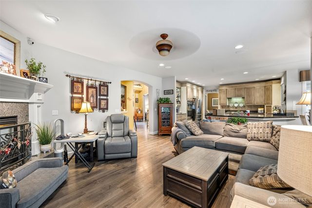 27565 265th Court SE, Ravensdale, WA 98051