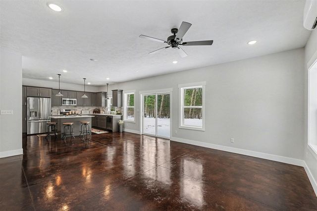 9073 W Colby Road, Greenville, MI 48838