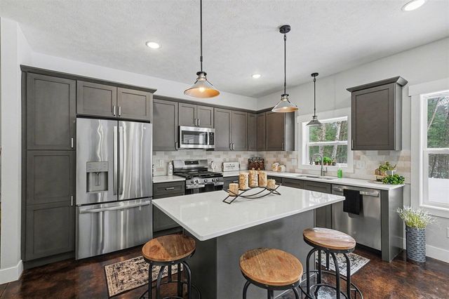 9073 W Colby Road, Greenville, MI 48838