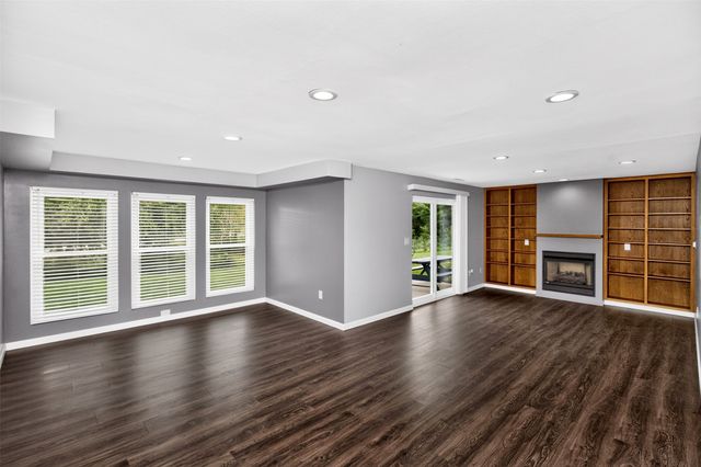 19516 515th Avenue, Ames, IA 50014