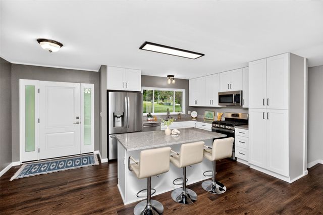 19516 515th Avenue, Ames, IA 50014