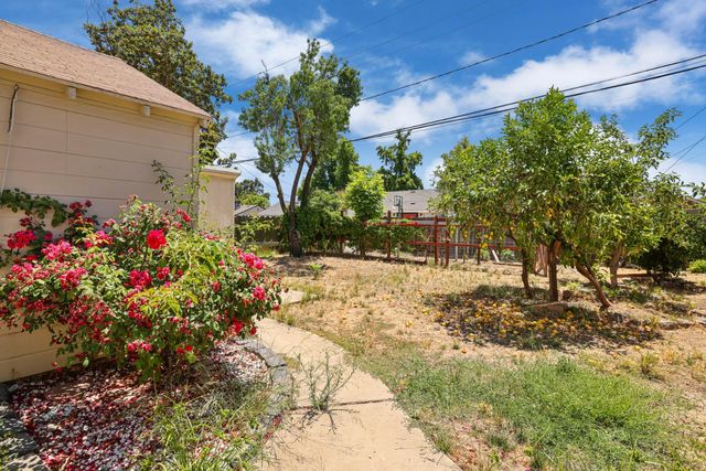 1718 Michigan Ave, Stockton, CA 95204