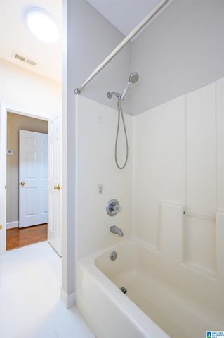 1525 JACOBS CIRCLE, Vestavia Hills, AL 35216