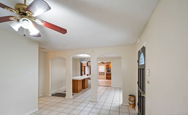 6238 Big Valley, San Antonio, TX 78242