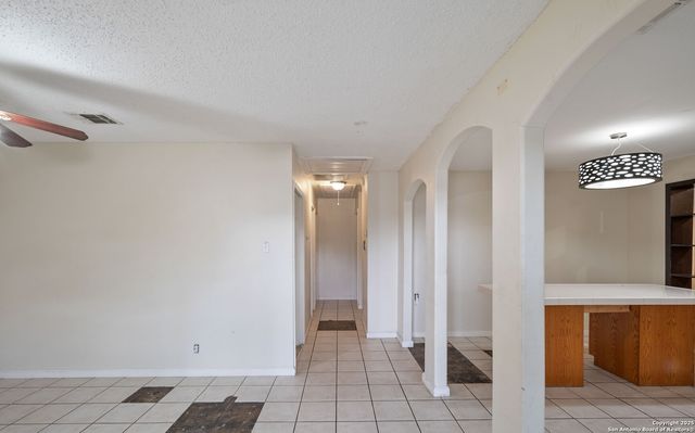 6238 Big Valley, San Antonio, TX 78242