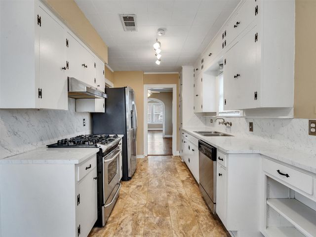 1411 Lawson Street, Houston, TX 77023