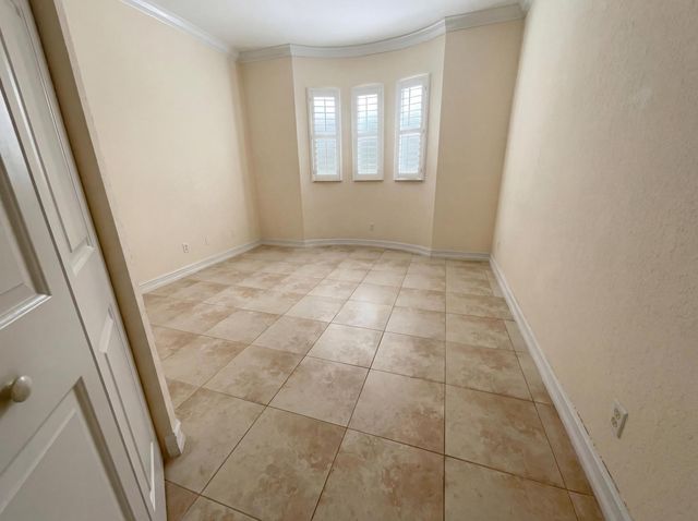 12431 SW 1st Street, Plantation, FL 33325