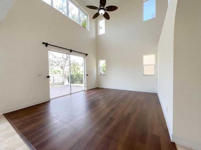 12431 SW 1st Street, Plantation, FL 33325