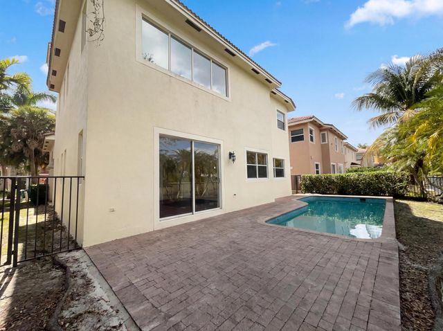 12431 SW 1st Street, Plantation, FL 33325