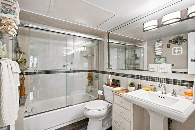 1920 NE 1ST Terrace 212H, Wilton Manors, FL 33305