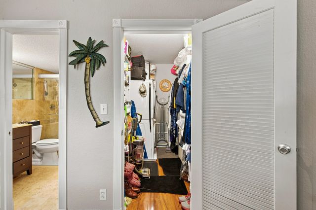 1920 NE 1ST Terrace 212H, Wilton Manors, FL 33305