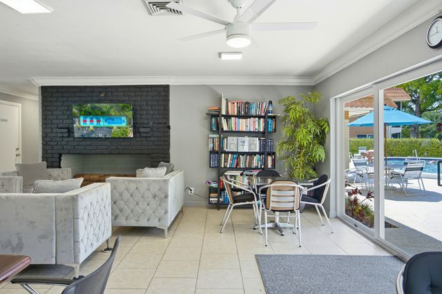 1920 NE 1ST Terrace 212H, Wilton Manors, FL 33305