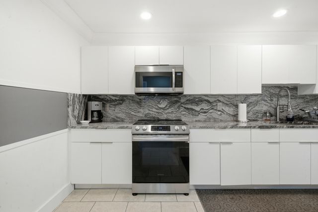 1920 NE 1ST Terrace 212H, Wilton Manors, FL 33305