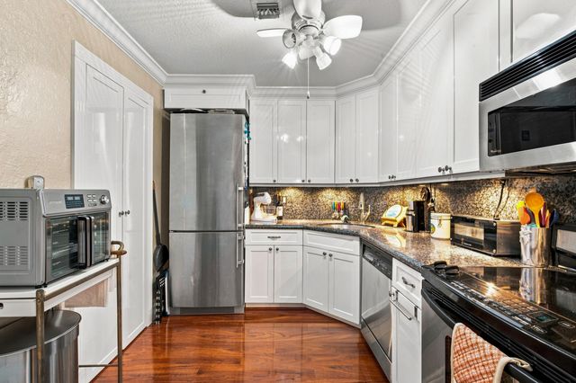 1920 NE 1ST Terrace 212H, Wilton Manors, FL 33305
