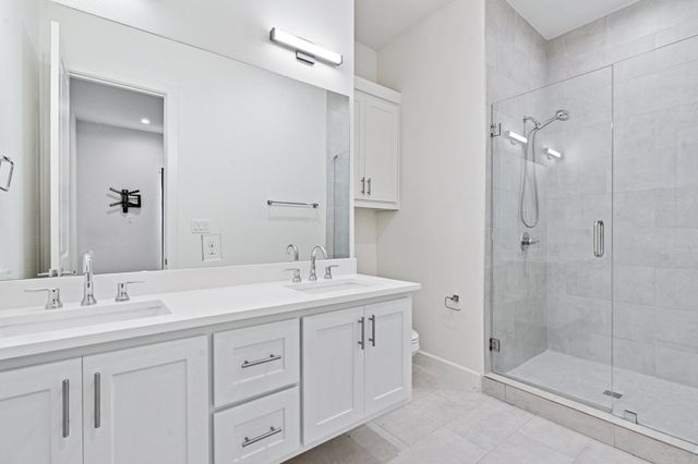 704 W Main Street, Arlington, TX 76013