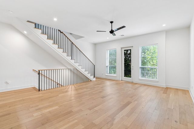 704 W Main Street, Arlington, TX 76013