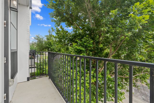 704 W Main Street, Arlington, TX 76013
