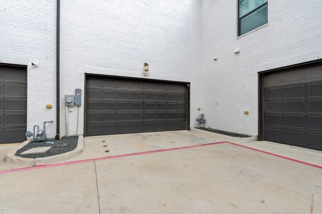 704 W Main Street, Arlington, TX 76013