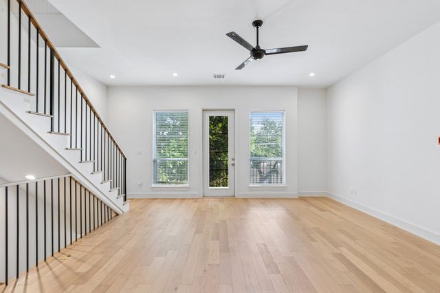 704 W Main Street, Arlington, TX 76013