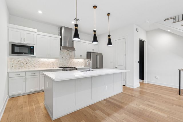 704 W Main Street, Arlington, TX 76013