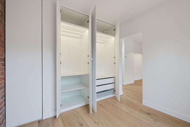 96 Gainsborough St 301W, Boston, MA 02115