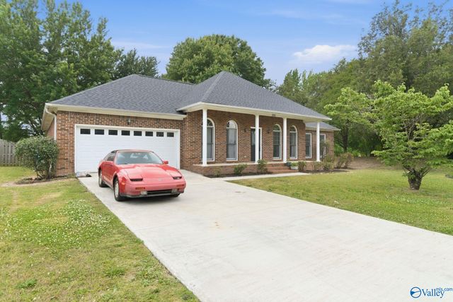 100 Pebblebrook Circle, Madison, AL 35758