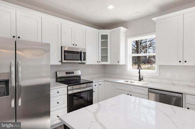 1012 FICKLEN RD, Fredericksburg, VA 22405