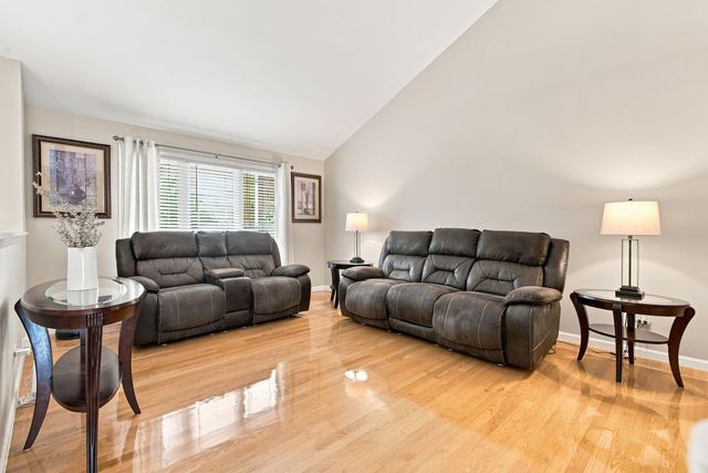 629 Poplar Avenue, Romeoville, IL 60446