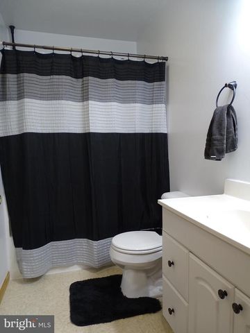 3212 PARTRIDGE DR, Dover, PA 17315