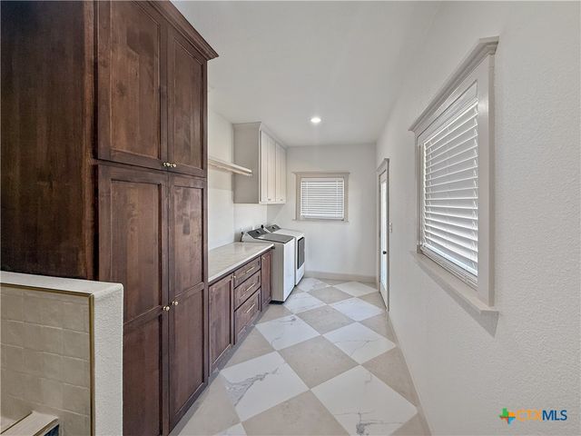 92 Landyns Path, Port Lavaca, TX 77979