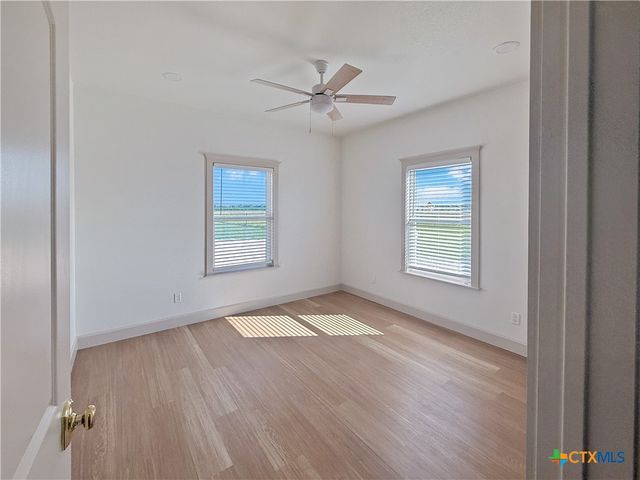 92 Landyns Path, Port Lavaca, TX 77979