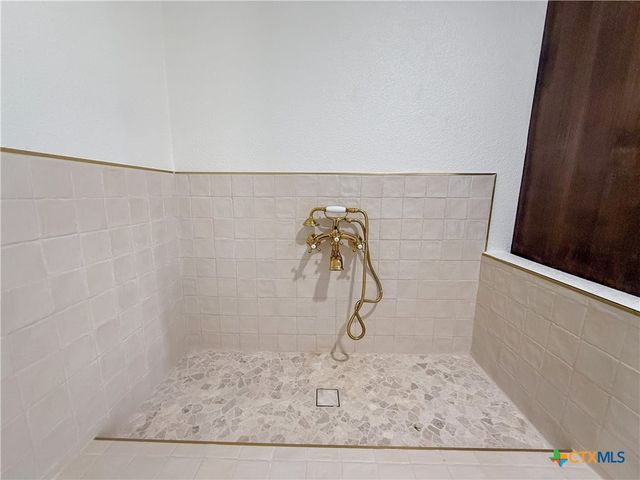 92 Landyns Path, Port Lavaca, TX 77979