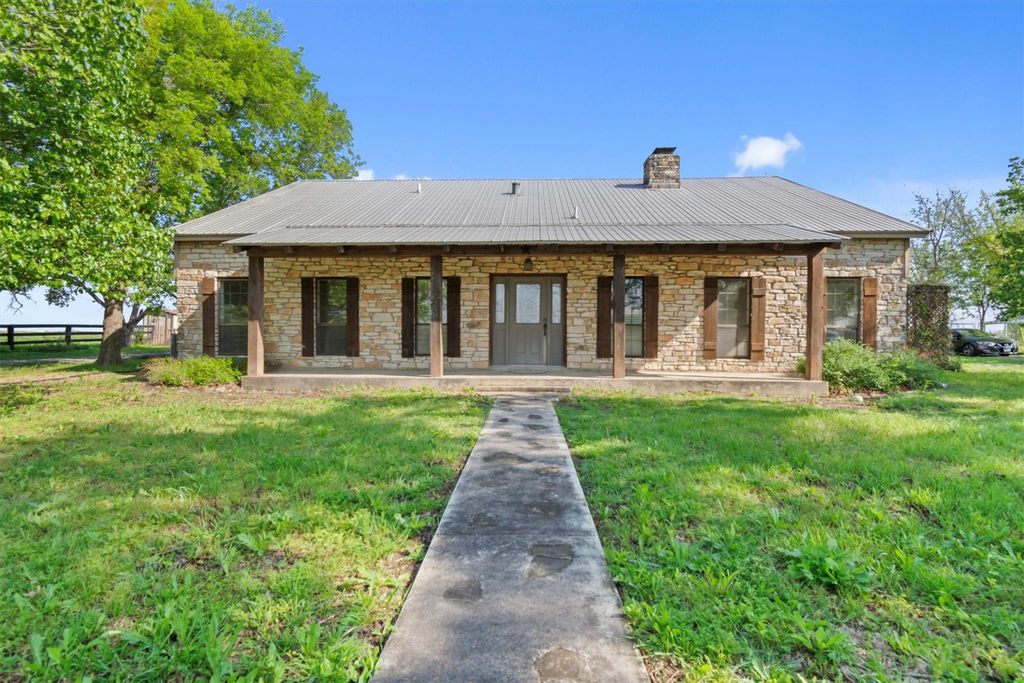 12914 Pfluger Berkman LN, Coupland, TX 78615