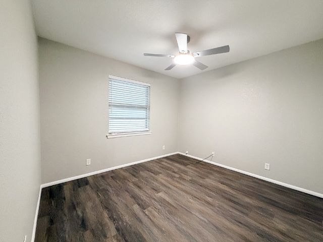 549 NW Hillery Street, Burleson, TX 76028