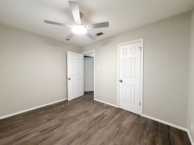 549 NW Hillery Street, Burleson, TX 76028