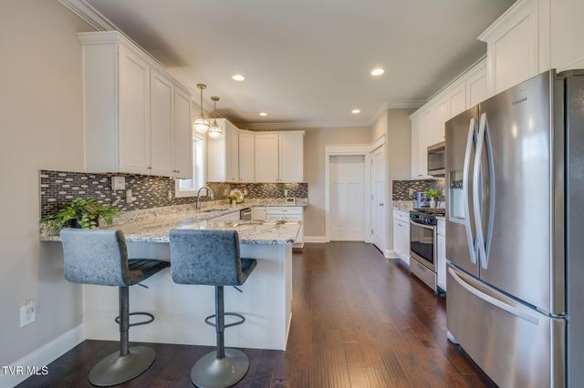 1195 Panoramic Vista, Johnson City, TN 37615