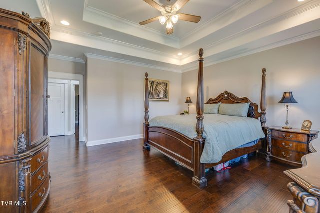 1195 Panoramic Vista, Johnson City, TN 37615