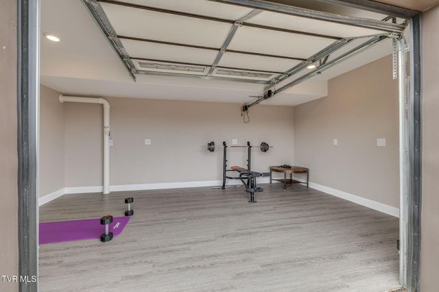 1195 Panoramic Vista, Johnson City, TN 37615