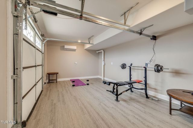 1195 Panoramic Vista, Johnson City, TN 37615