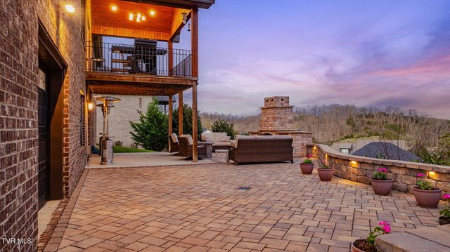 1195 Panoramic Vista, Johnson City, TN 37615