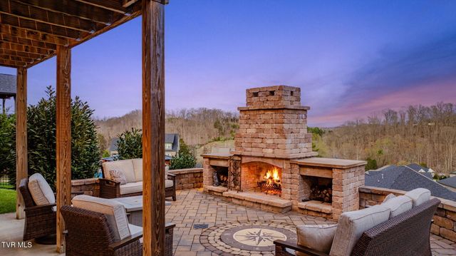 1195 Panoramic Vista, Johnson City, TN 37615