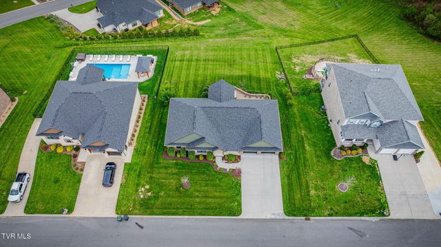 1195 Panoramic Vista, Johnson City, TN 37615