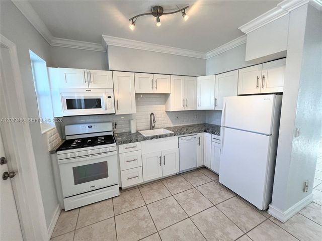 350 75th Street 202, Miami Beach, FL 33141