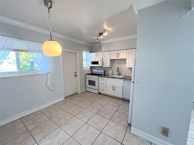 350 75th Street 202, Miami Beach, FL 33141