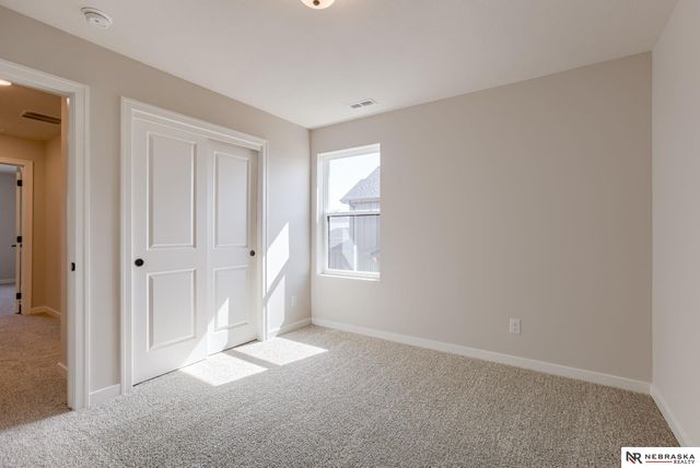 12236 S 111th Avenue, Papillion, NE 68046