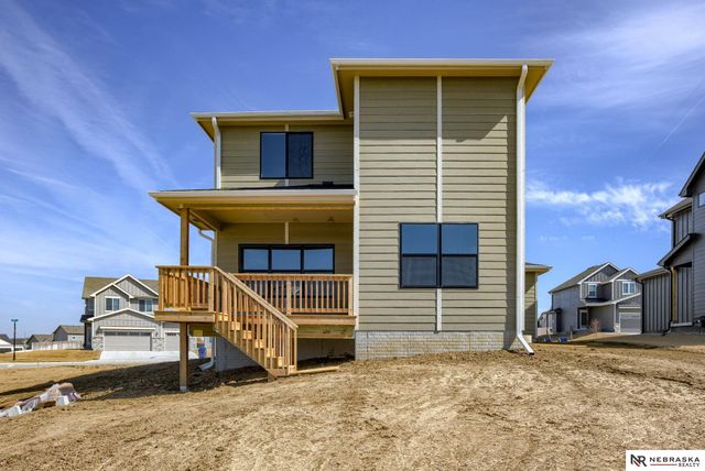 12236 S 111th Avenue, Papillion, NE 68046